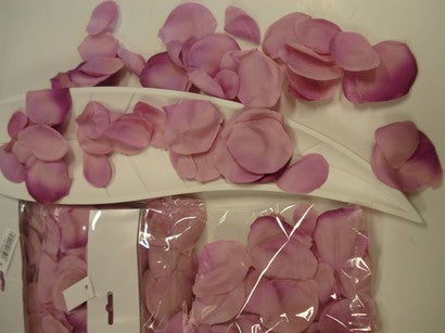 Rosenblütenblätter Lavendel - 90 Seidenblüten für Hochzeiten & Festival-Dekoration